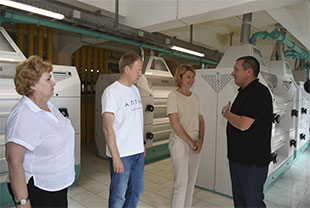 В город приехал министр